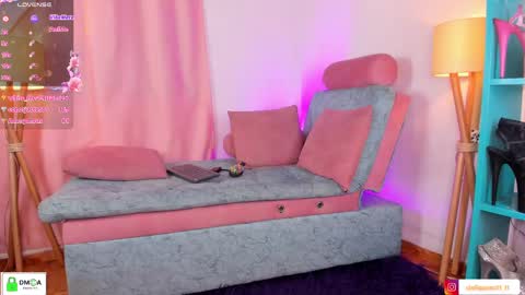 Snapshot of stefiqueen_11_ chatting on February 2025 05:55:01 AM StefBri online show from February 2025 05:55:01 AM