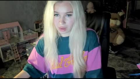 Stella  Cox online show from April 2026 09:28:02 PM