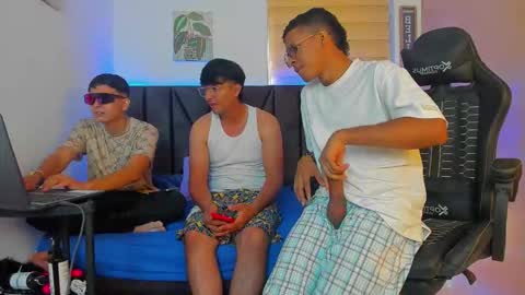 Snapshot of stella_drake chatting on February 2026 02:49:01 PM Drake online show from February 2026 02:49:01 PM