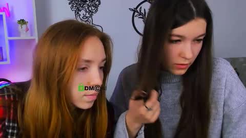 Snapshot of stella_flower chatting on March 2026 06:48:02 AM stella_flower online show from March 2026 06:48:02 AM