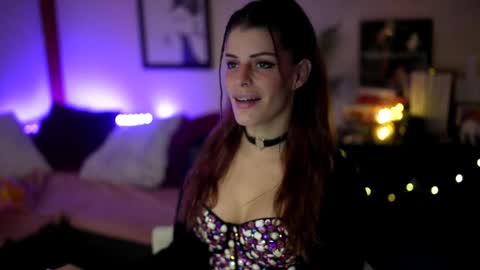 Stella online show from November 2025 05:41:01 PM