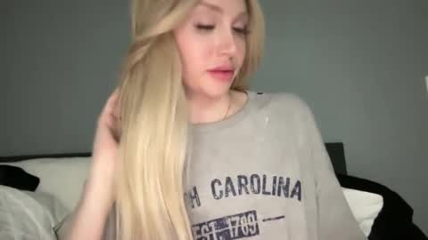 Stella Bella online show from February 2025 06:21:01 AM