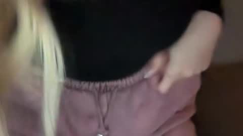 Stella Bella online show from November 2025 12:09:02 AM