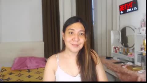 Snapshot of stellahugets chatting on April 2026 11:54:02 PM Stella online show from April 2026 11:54:02 PM