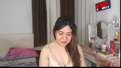 Snapshot of stellahugets chatting on May 2026 08:58:01 PM Stella online show from May 2026 08:58:01 PM