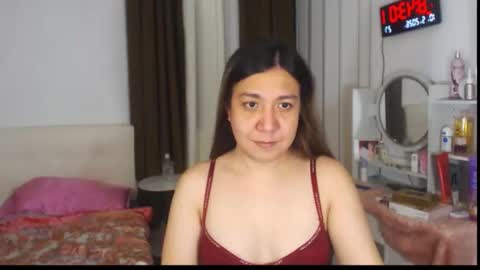 Snapshot of stellahugets chatting on May 2026 12:43:01 PM Stella online show from May 2026 12:43:01 PM
