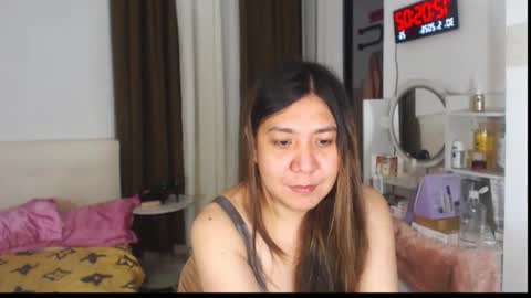 Snapshot of stellahugets chatting on May 2026 04:05:02 PM Stella online show from May 2026 04:05:02 PM
