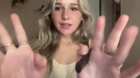 Snapshot of stellaraexox chatting on February 2025 01:27:02 AM stellaraexox online show from February 2025 01:27:02 AM