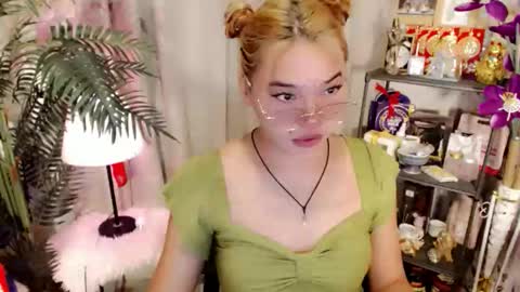 Stella sweet online show from April 2026 01:00:02 AM