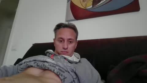 sten015 online show from November 2025 02:06:01 PM