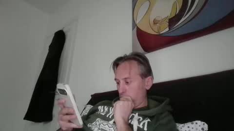 sten015 online show from January 2026 01:02:01 PM