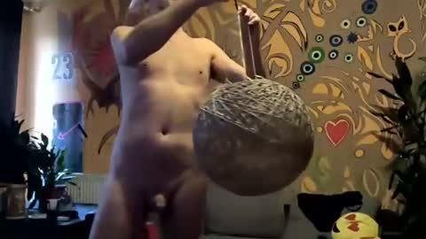 Snapshot of stenlyvrbich chatting on February 2025 07:33:01 AM lee online show from February 2025 07:33:01 AM