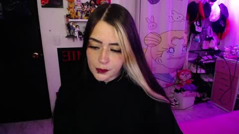 Snapshot of stephani_rousso chatting on June 2026 11:04:02 PM joha cosmo online show from June 2026 11:04:02 PM