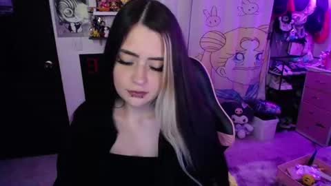 Snapshot of stephani_rousso chatting on July 2026 11:40:01 PM joha cosmo online show from July 2026 11:40:01 PM