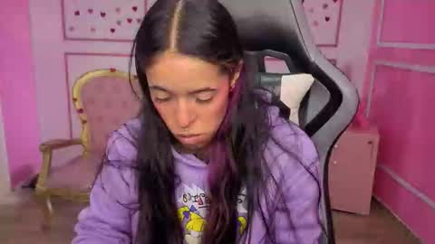 Stephania online show from February 2026 12:09:01 PM