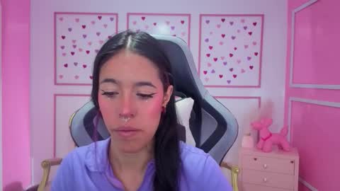 Stephania online show from February 2026 12:21:01 PM