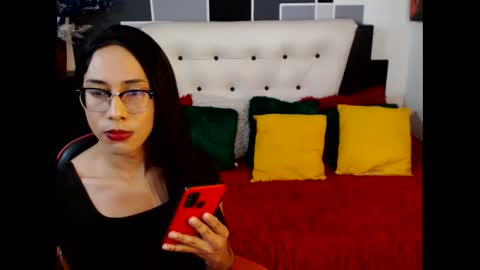Snapshot of stephanie_dollss chatting on May 2026 04:25:01 PM stephanie_dollss online show from May 2026 04:25:01 PM