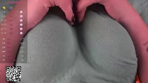 Sonya online show from October 2025 04:37:01 AM