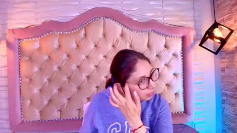 Snapshot of stephaniesun_ chatting on July 2026 03:54:02 PM Stephaniesun online show from July 2026 03:54:02 PM