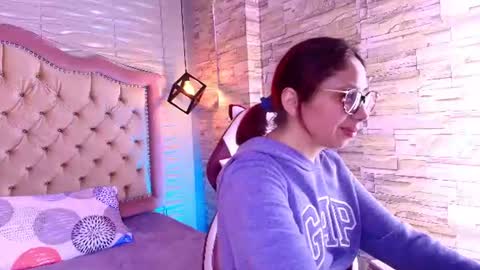 Snapshot of stephaniesun_ chatting on July 2026 05:12:02 PM Stephaniesun online show from July 2026 05:12:02 PM
