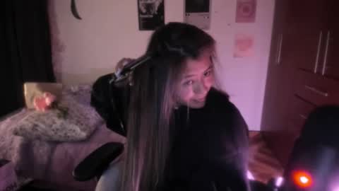 Stephanie  online show from March 2026 02:28:01 AM