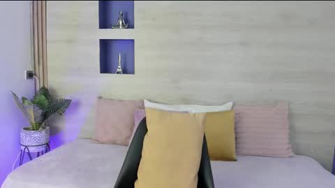 Snapshot of stephanni_ chatting on September 2025 02:07:02 PM Nataly online show from September 2025 02:07:02 PM