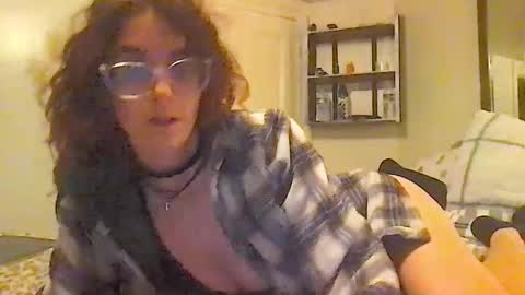 Snapshot of stephielynnnnn chatting on April 2026 01:14:01 AM stephielynnnnn online show from April 2026 01:14:01 AM
