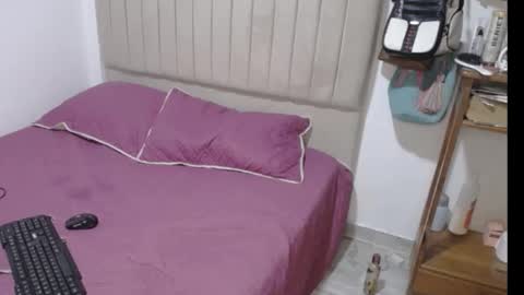 Angie mature online show from September 2025 08:09:01 PM