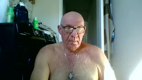 stevejons47 online show from October 2025 02:28:02 PM