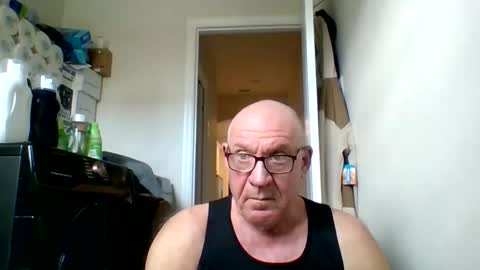 stevejons47 online show from December 2025 04:46:02 PM
