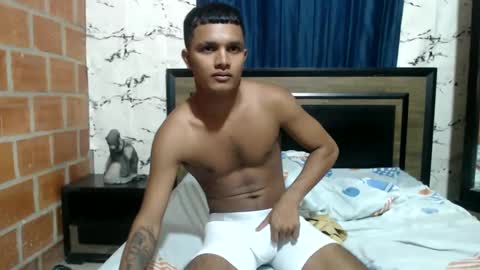 Snapshot of steven_big_dick23 chatting on January 2025 01:15:01 AM Steven online show from January 2025 01:15:01 AM