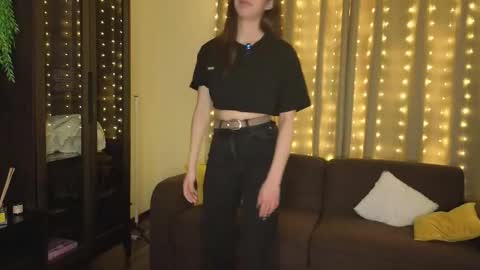 Candy online show from October 2025 05:15:02 PM