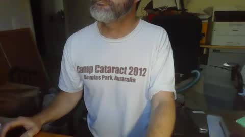 Snapshot of stevethetigerr chatting on June 2026 05:09:02 AM SteveTheTigerr online show from June 2026 05:09:02 AM