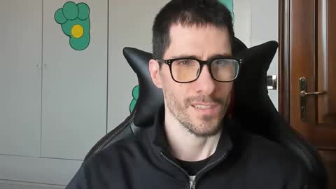 Snapshot of stevex870 chatting on March 2025 01:42:01 PM Steve online show from March 2025 01:42:01 PM