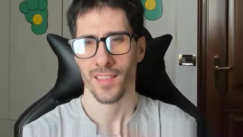 Snapshot of stevex870 chatting on October 2025 01:12:02 PM Steve online show from October 2025 01:12:02 PM