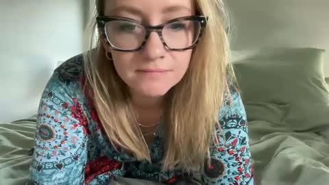 Snapshot of steviegirl4u chatting on February 2025 05:12:01 PM StevieGirl4U online show from February 2025 05:12:01 PM
