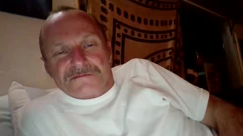 steviehard7 online show from November 2025 09:22:02 AM