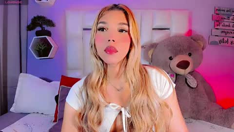 Snapshot of steyseequeen chatting on February 2025 09:48:02 PM Steisee Reyes online show from February 2025 09:48:02 PM