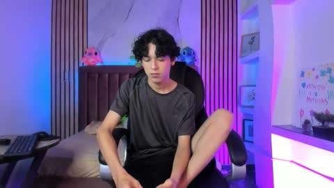 Sthepano  online show from March 2026 03:20:01 AM