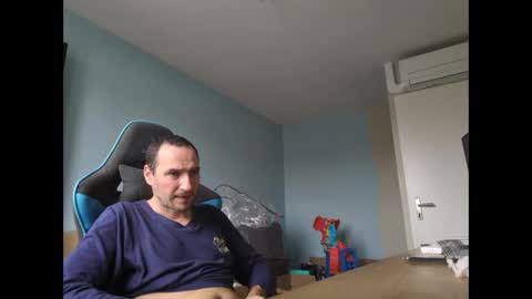 stickolive1 online show from October 2025 11:43:01 AM