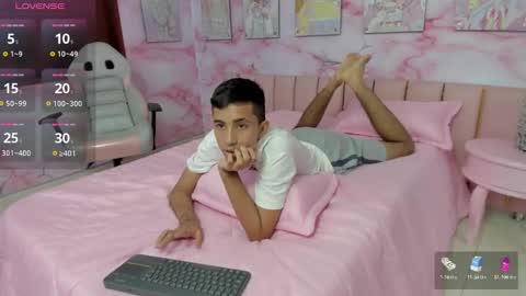 Snapshot of stiilman_hots chatting on February 2025 08:55:01 AM stiilman_hots online show from February 2025 08:55:01 AM