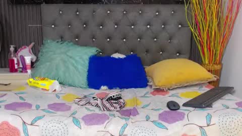 Snapshot of stiven_pooh chatting on January 2025 08:05:02 PM Steven Pooh online show from January 2025 08:05:02 PM