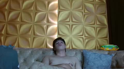 Snapshot of stiven_pooh chatting on February 2025 11:36:02 PM Steven Pooh online show from February 2025 11:36:02 PM