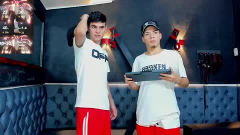 friends online show from November 2025 05:11:01 AM