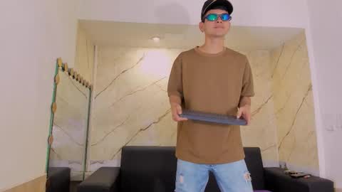 friends online show from January 2026 05:10:02 AM