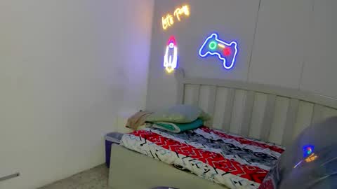 Stiwen online show from October 2025 01:35:02 PM