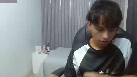 Stiwen online show from March 2026 04:01:01 PM