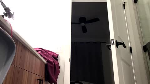 stlhotwifeguy online show from December 2024 03:58:01 AM