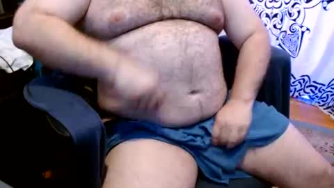 Snapshot of stonerbear42 chatting on July 2026 05:39:01 PM Stonerbear42 online show from July 2026 05:39:01 PM