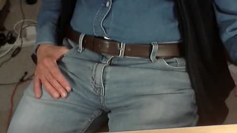 Dave online show from March 2026 08:43:01 PM